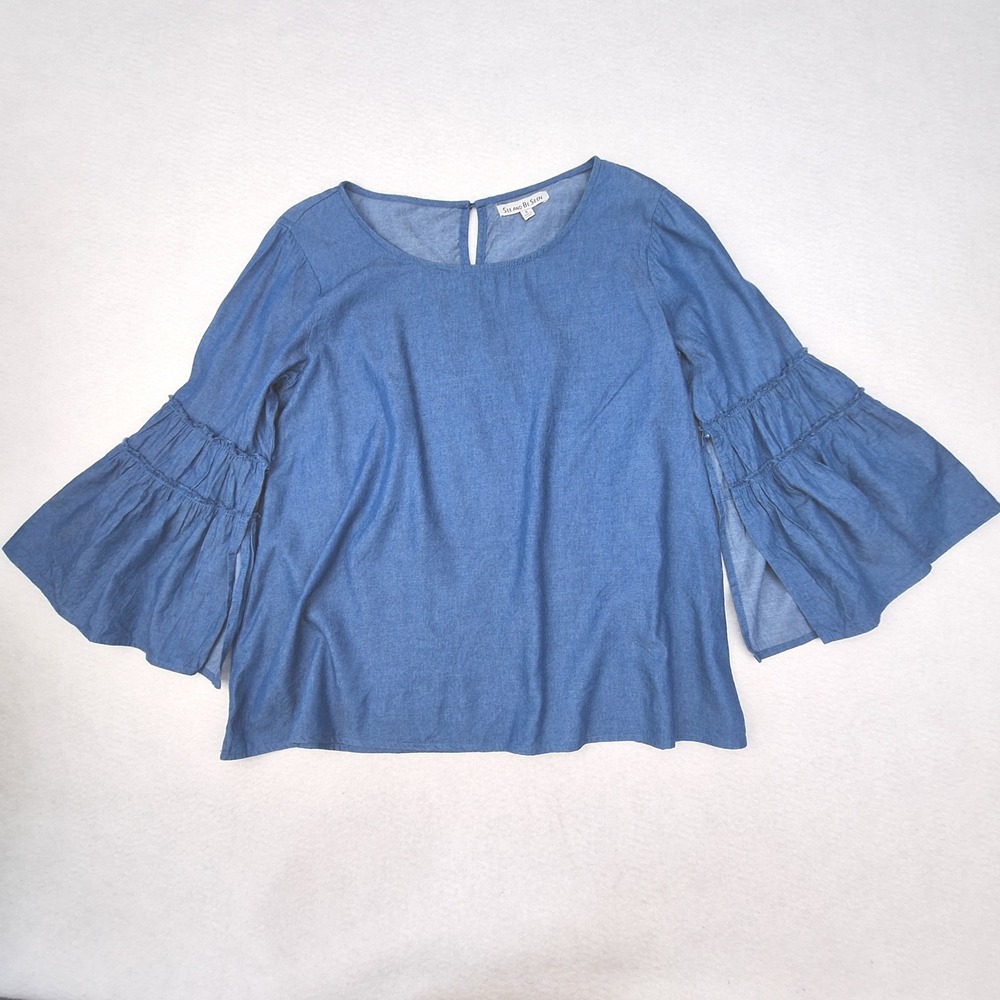 See and Be Seen Blouse Womens Small Blue Cotton Tiered Bell Sleeve Chambray Boho